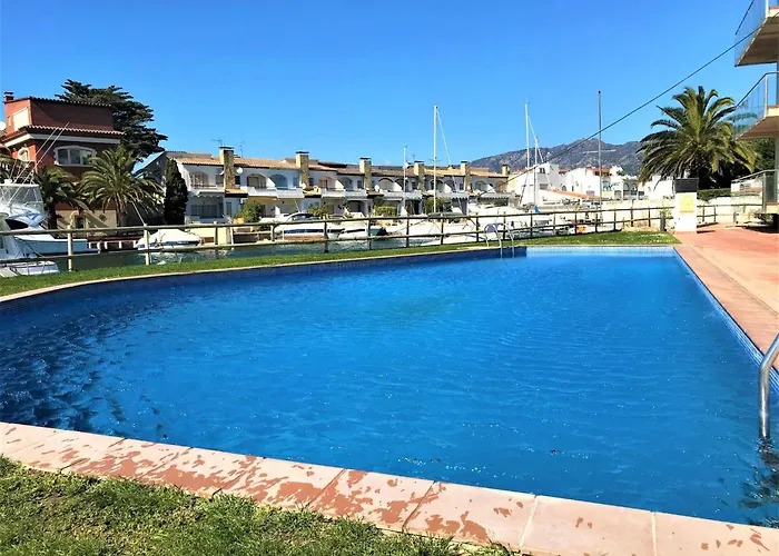 Apartamento En Roses Con Vistas Al Canal Y Piscina Av-52