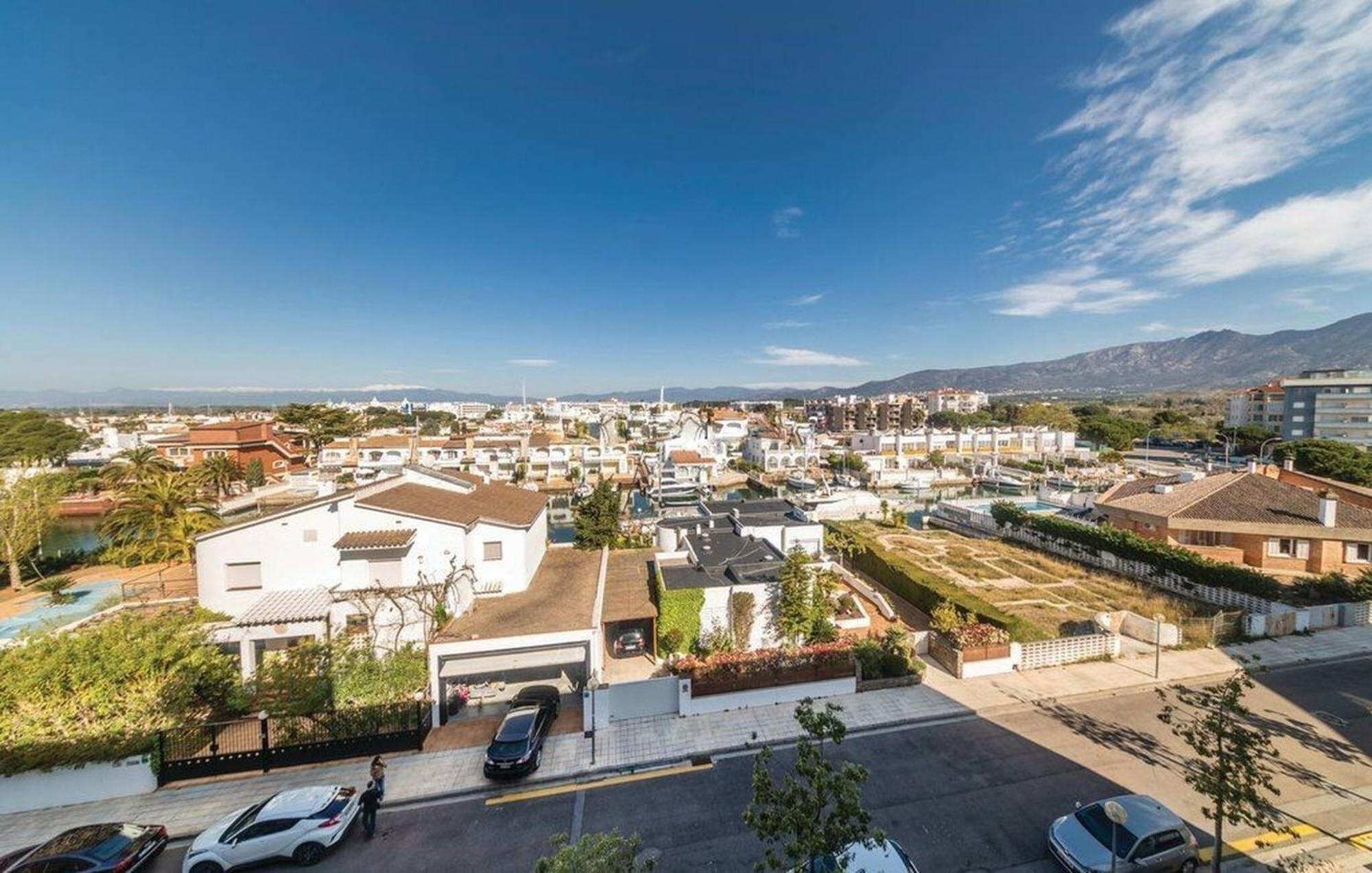En Con Vistas Al Canal Y Piscina Appartamento